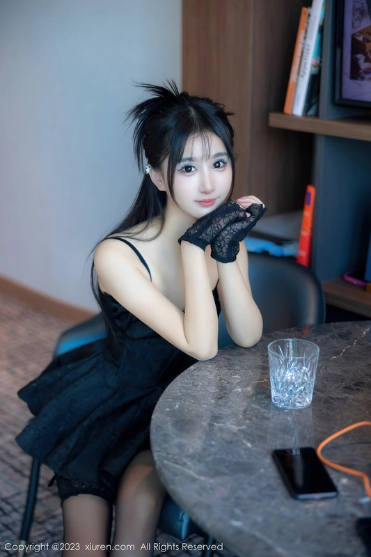 [XIUREN秀人网] 2023.04.03 NO.6516 - 小果冻儿