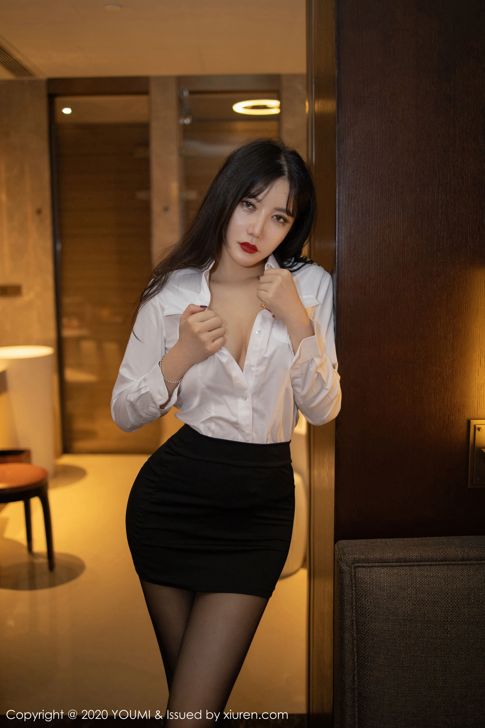 心妍小公主 - [YOUMI尤蜜荟] 2020.03.04 VOL.428 超短裙与黑丝袜 2